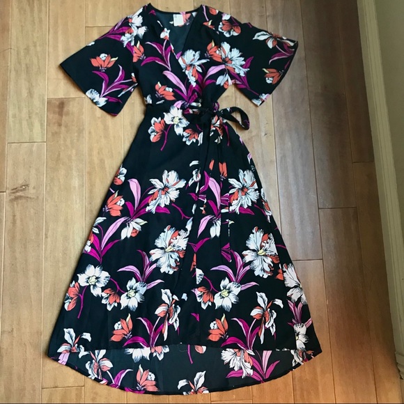 Japna Dresses & Skirts - Japna Floral Print Maxi Dress